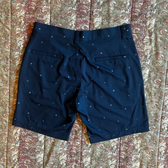 Travis Matthew Men's Not Feeling That Golf Shorts in Total Eclipse - Picture 2 of 2